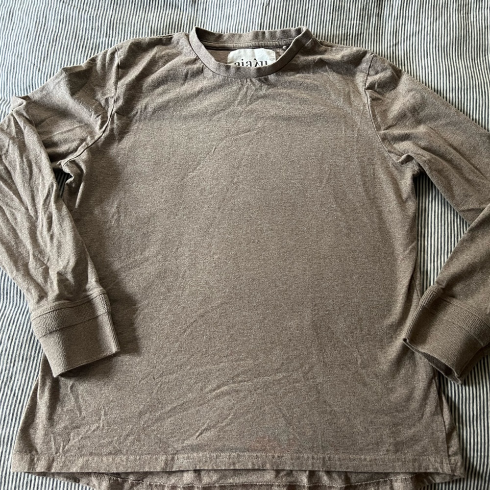 Aiayu long sleeve cotton tee size medium
